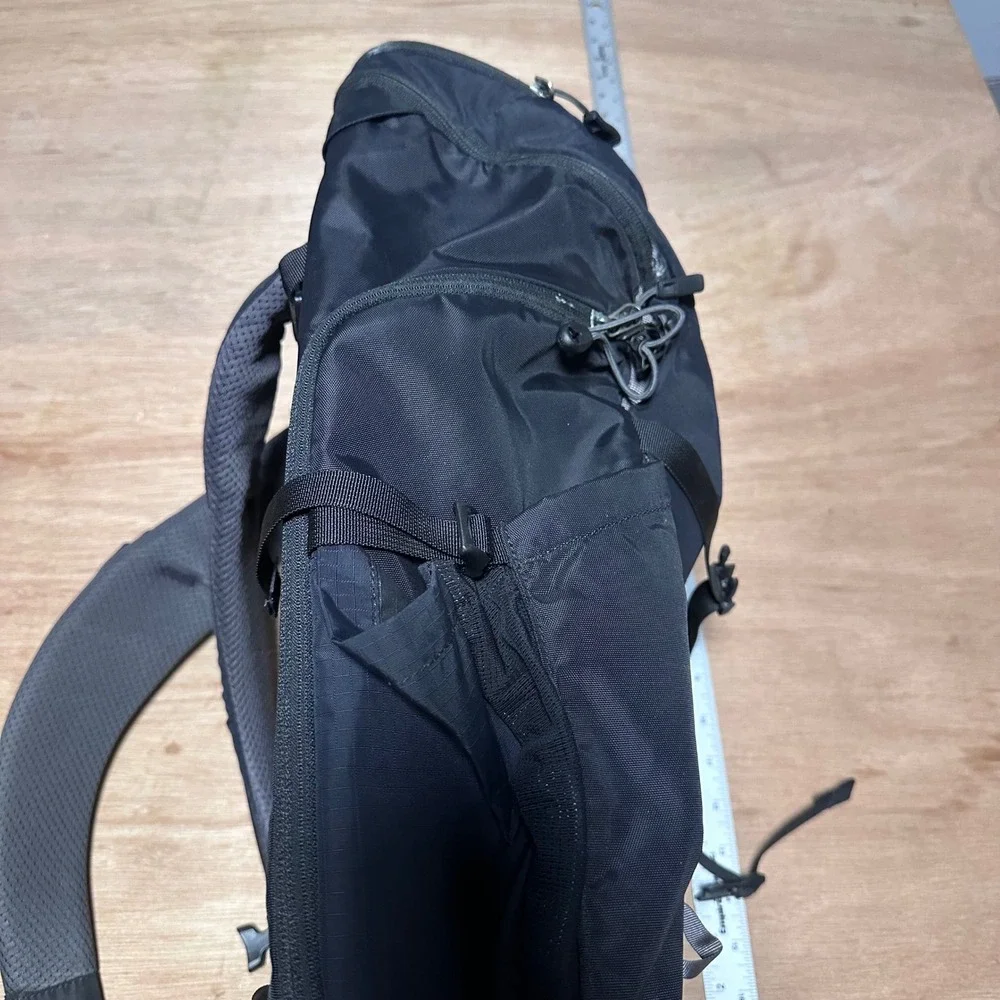 REI Co-op Rucksack 28L Backpack Black Ripstop Hiking Daypack Travel Bag